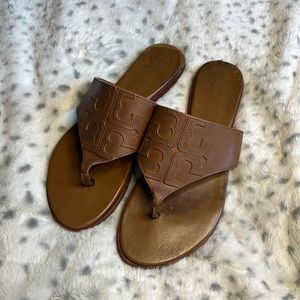 Tory Burch JAMIE Weston Embossed Logo Thong Sandals in Royal Tan US 8.5 Woman’s